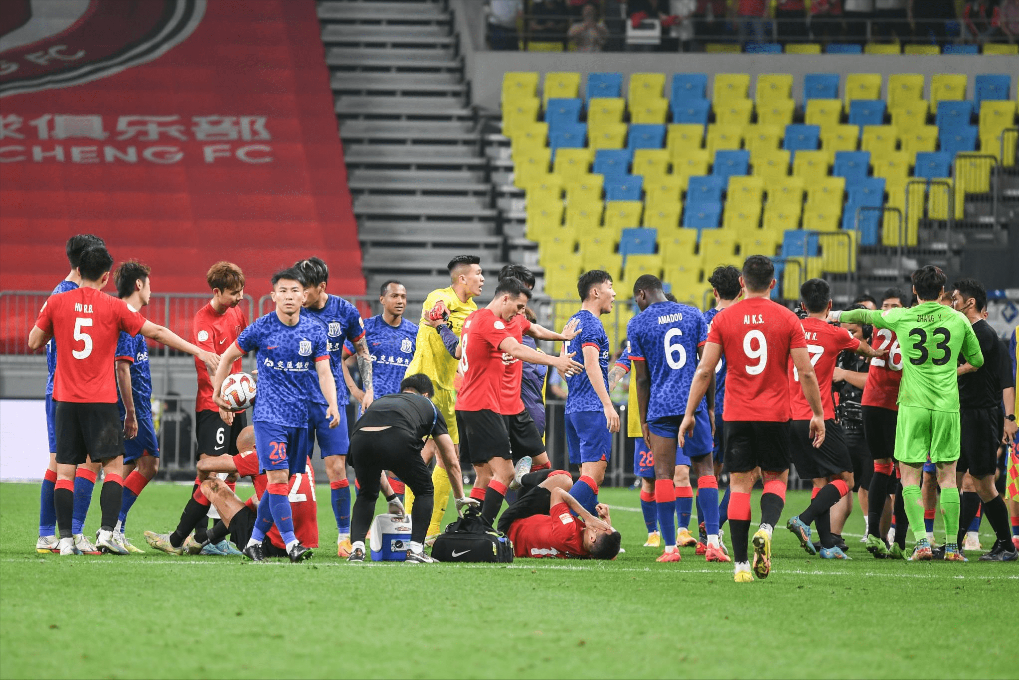 窗口期欧篮联焦点战，成都蓉城豪取连胜，媒体盛赞，更衣室氛围转暖