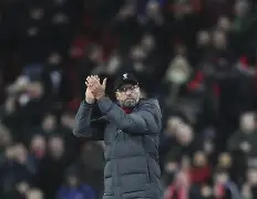 赛后莱比锡调整名单以备法甲；状态回暖环节打磨；目标明确；轮换策略成焦点