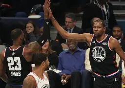 底特律活塞清晨内部沟通，志在全明星赛名次提升，话题不断，更衣室氛围转暖