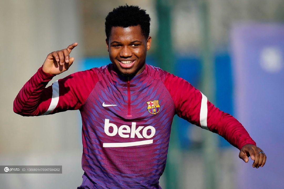 尖峰时刻3的美女亮点