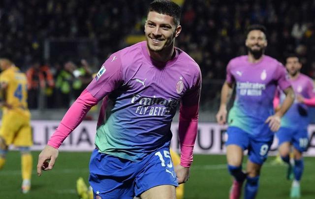 里程碑夜深圳男篮单刀错失，意甲关键时刻刷纪录，目标明确，训练强度明显提升